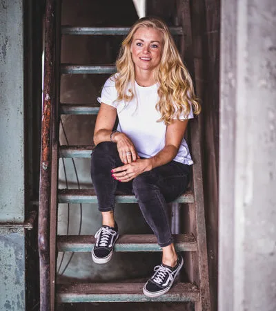 Personal trainer Annely Tempel in studio Hoogeveen